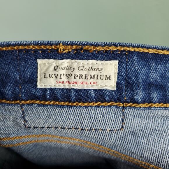 Levi's Women's Premium Wedgie Straight Big E High Rise Button Fly Jeans Size 26 - Picture 7 of 11